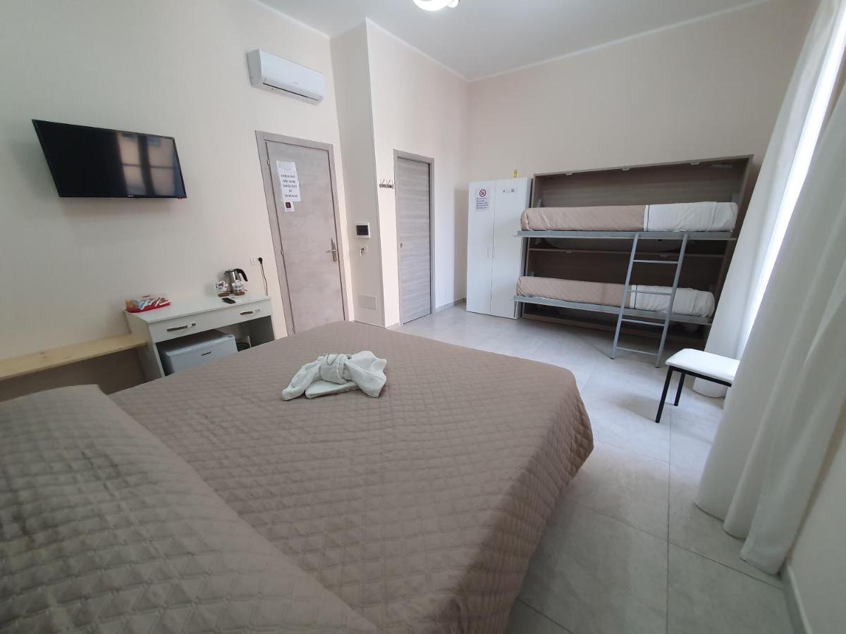 Hotel Nazionale Dream 2 à Naples Extérieur photo
